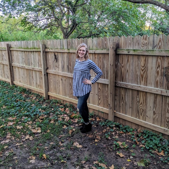 Top - Picture 4 of 4